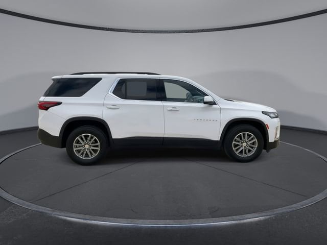 Thumbnail: 2023 Chevrolet Traverse - 9