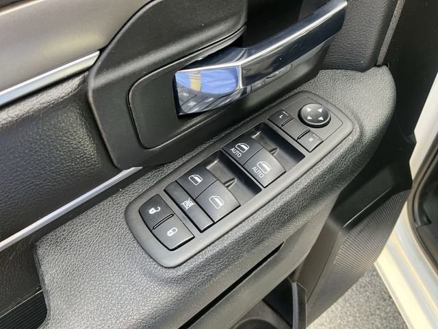 Thumbnail: 2024 RAM 1500 Classic - 15