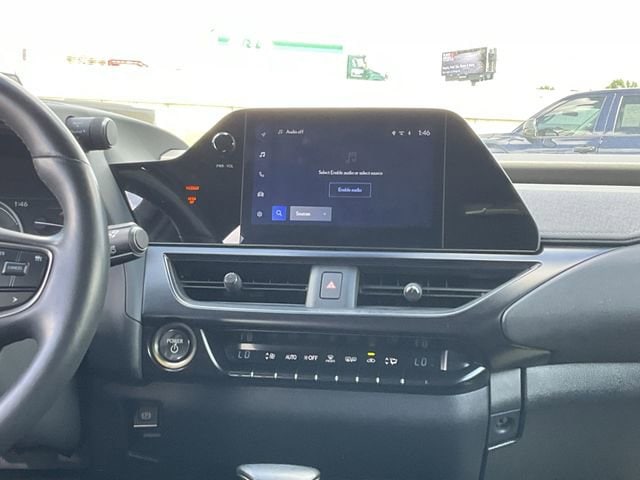 Thumbnail: 2023 Lexus UX - 21