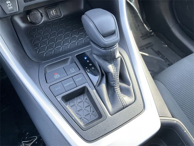 Thumbnail: 2024 Toyota RAV4 - 24