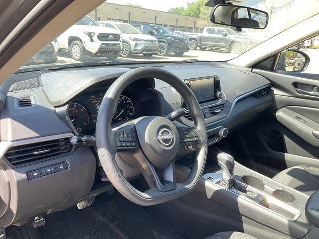 Thumbnail: 2024 Nissan Altima - 10