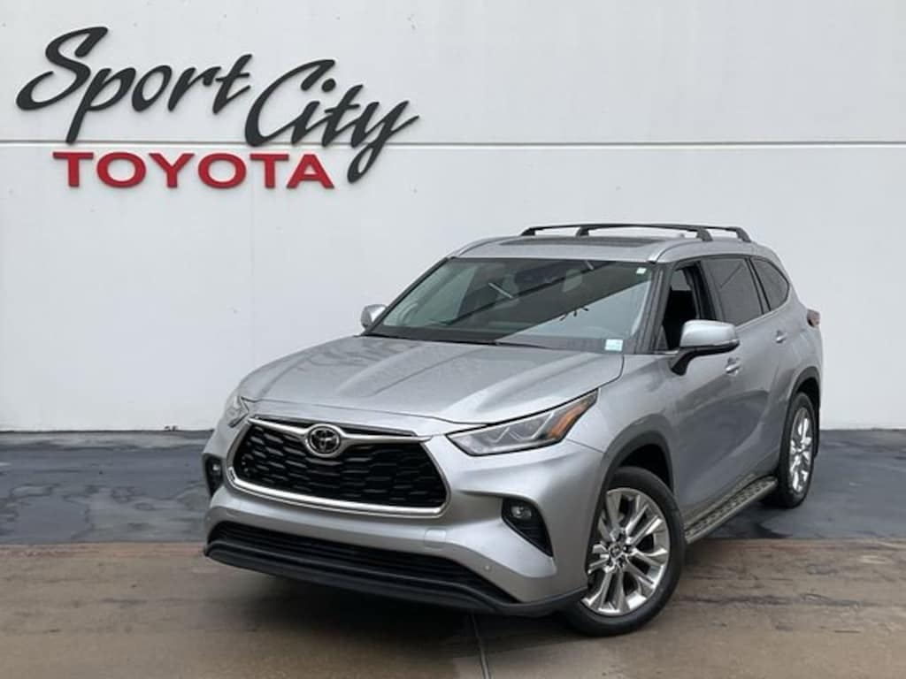 Used 2024 Toyota Highlander Limited SUV