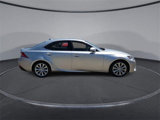 Thumbnail: 2016 Lexus IS - 5