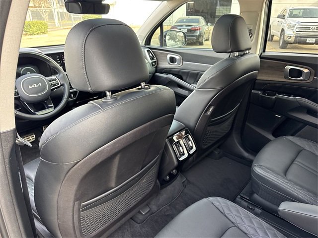 Thumbnail: 2022 Kia Sorento - 15