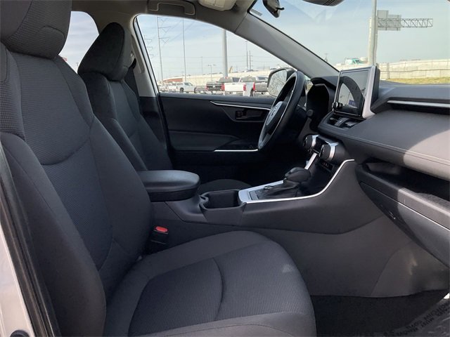 Thumbnail: 2025 Toyota RAV4 - 17