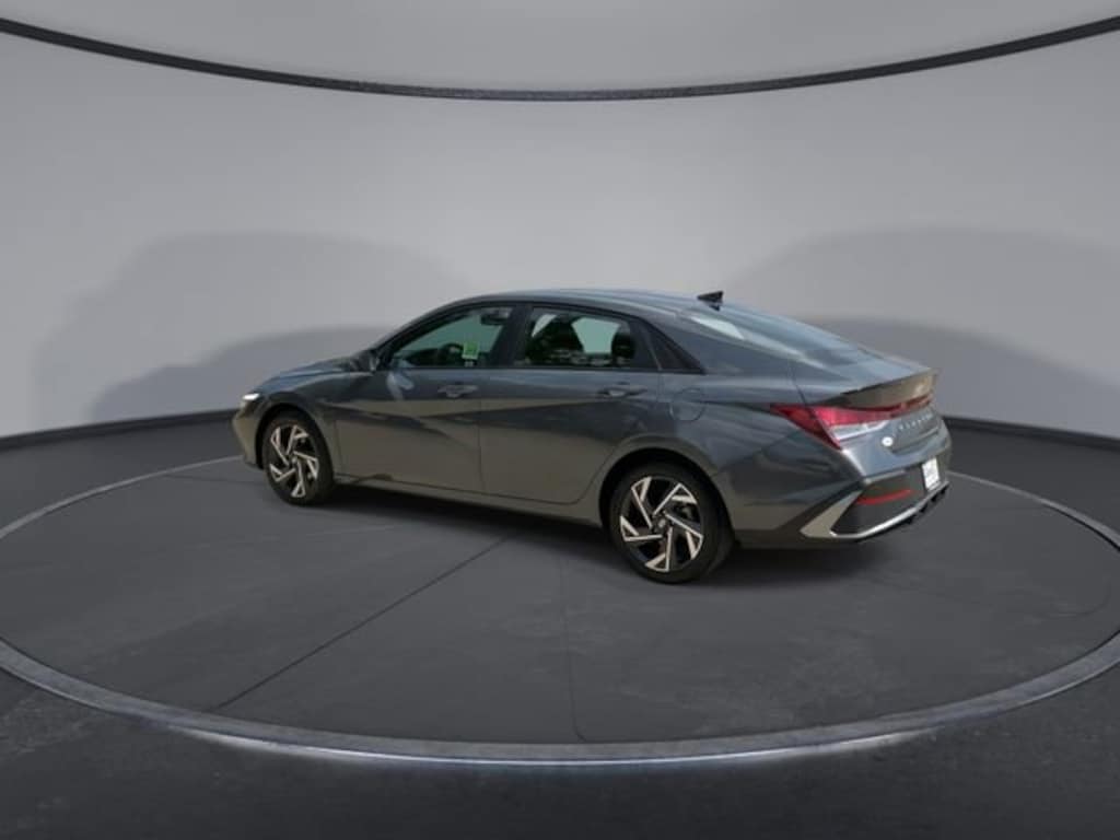 Used 2025 Hyundai Elantra SEL Sport Sedan