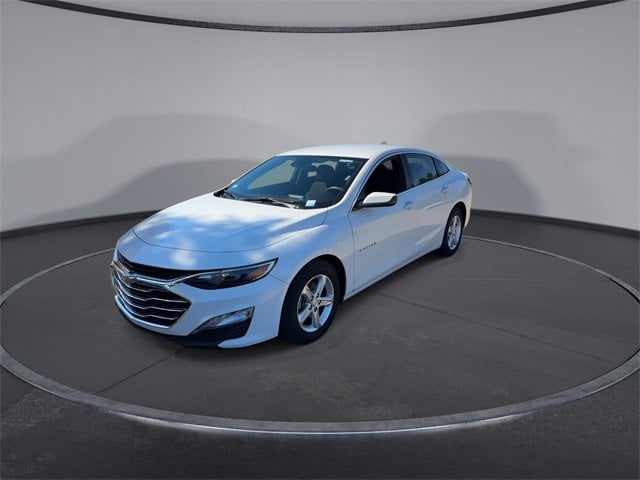 Thumbnail: 2024 Chevrolet Malibu - 3