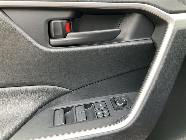 Thumbnail: 2025 Toyota RAV4 - 14