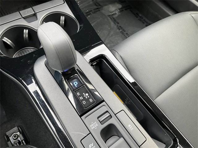 Thumbnail: 2025 Toyota Prius - 25