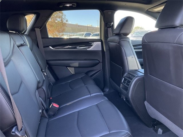 Thumbnail: 2023 Cadillac XT5 - 16