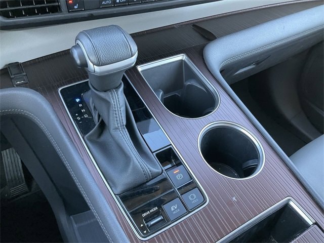 Thumbnail: 2023 Toyota Sienna - 24