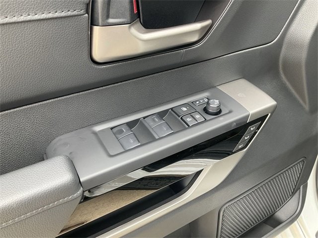 Thumbnail: 2025 Toyota Tundra - 14