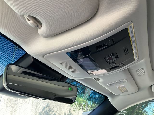 Thumbnail: 2020 Lexus ES - 25