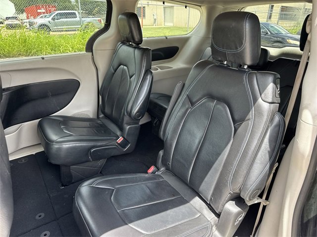 Thumbnail: 2021 Chrysler Pacifica - 16