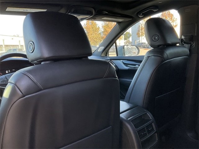 Thumbnail: 2023 Cadillac XT5 - 15