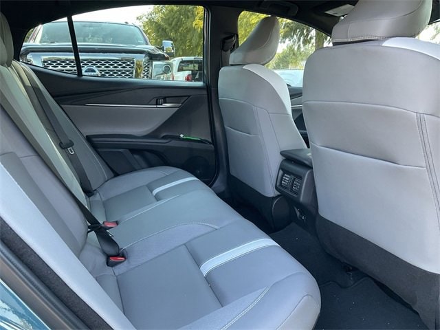 Thumbnail: 2025 Toyota Camry - 17