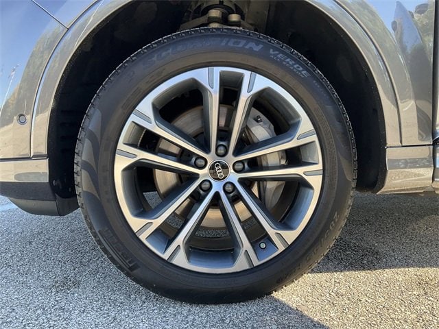 Thumbnail: 2025 Audi Q7 - 11