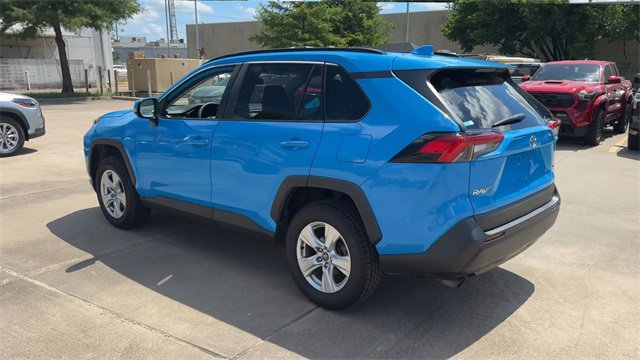 Thumbnail: 2021 Toyota RAV4 - 6