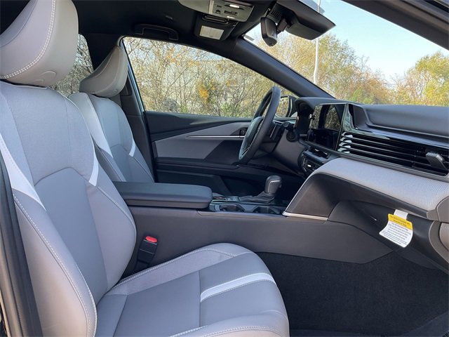 Thumbnail: 2025 Toyota Camry - 17