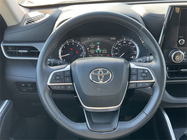 Thumbnail: 2024 Toyota Highlander - 20