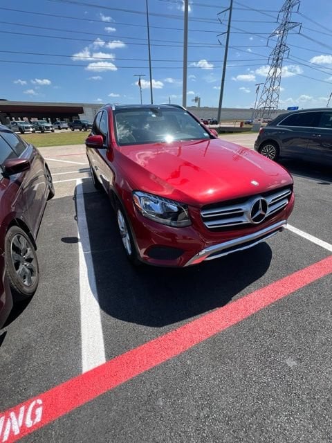 Thumbnail: 2016 Mercedes-Benz GLC - 9