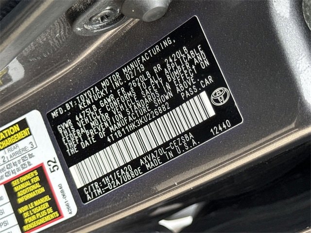 2019 Toyota Camry SE 24