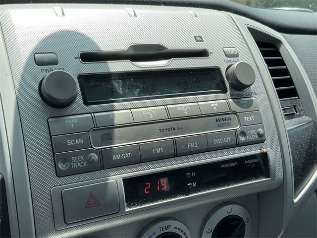 Thumbnail: 2011 Toyota Tacoma - 20