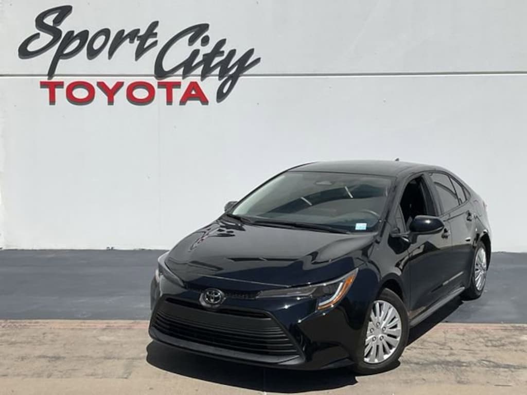 Used 2025 Toyota Corolla LE Sedan