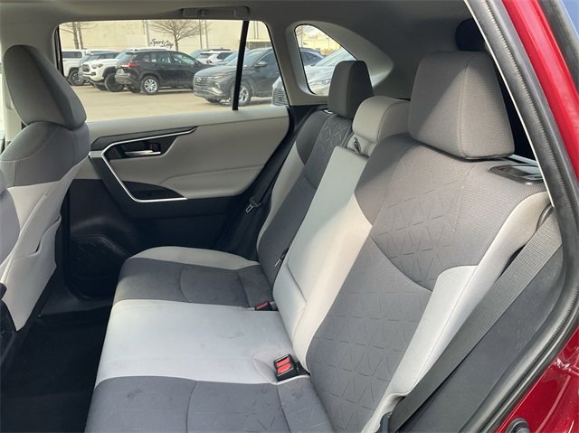 Thumbnail: 2021 Toyota RAV4 - 16