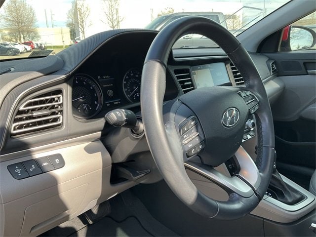 Thumbnail: 2020 Hyundai Elantra - 10