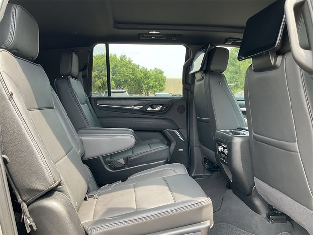 Thumbnail: 2024 GMC Yukon XL - 17