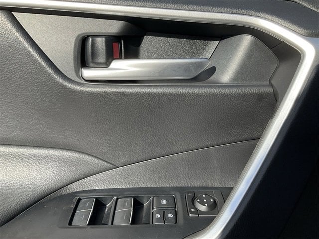 Thumbnail: 2025 Toyota RAV4 - 14