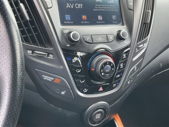 Thumbnail: 2017 Hyundai Veloster - 21