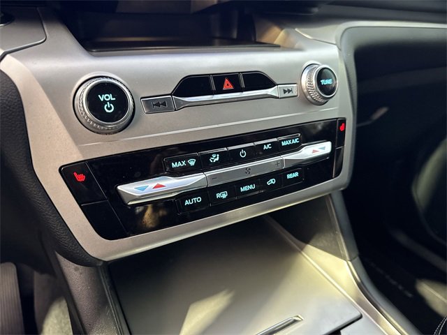 Thumbnail: 2022 Ford Explorer - 21