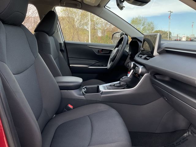 Thumbnail: 2025 Toyota RAV4 - 17