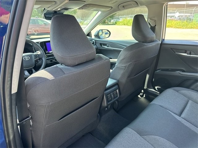 Thumbnail: 2025 Toyota Camry - 13