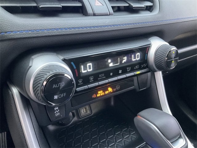 Thumbnail: 2024 Toyota RAV4 - 22