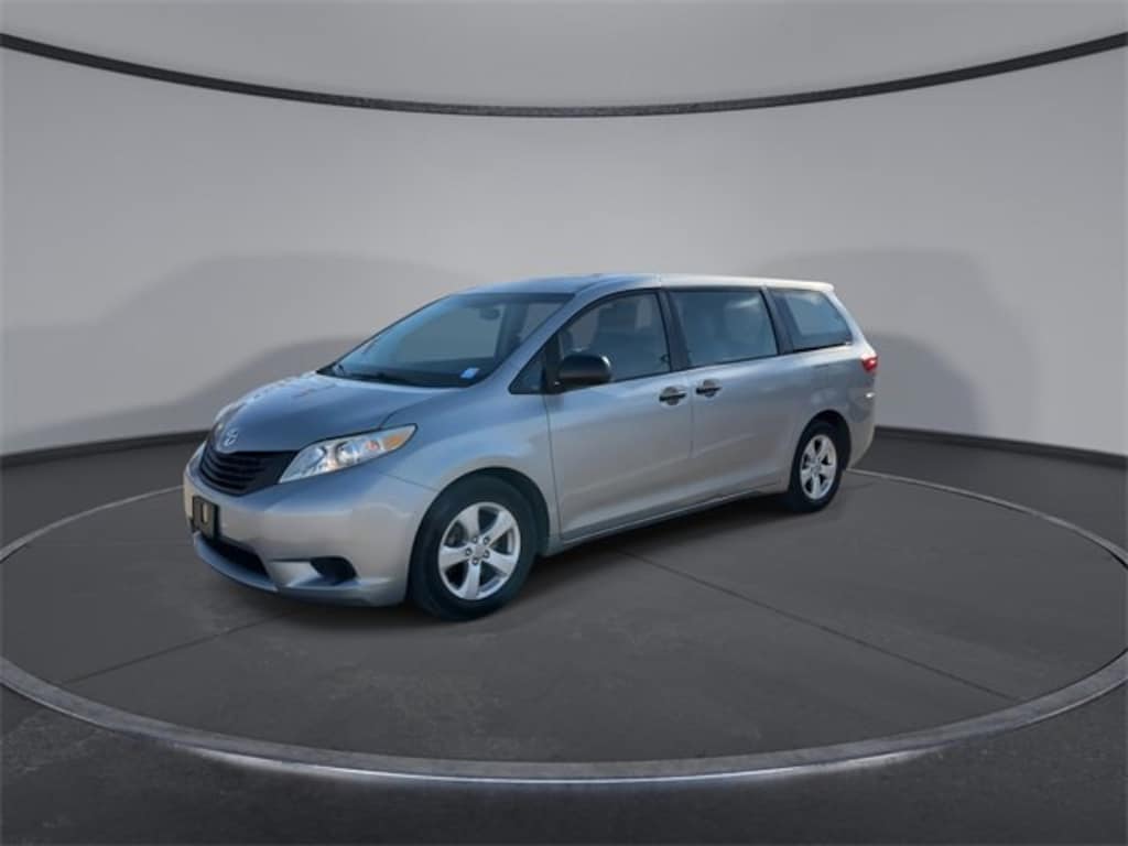 Used 2015 Toyota Sienna L Van