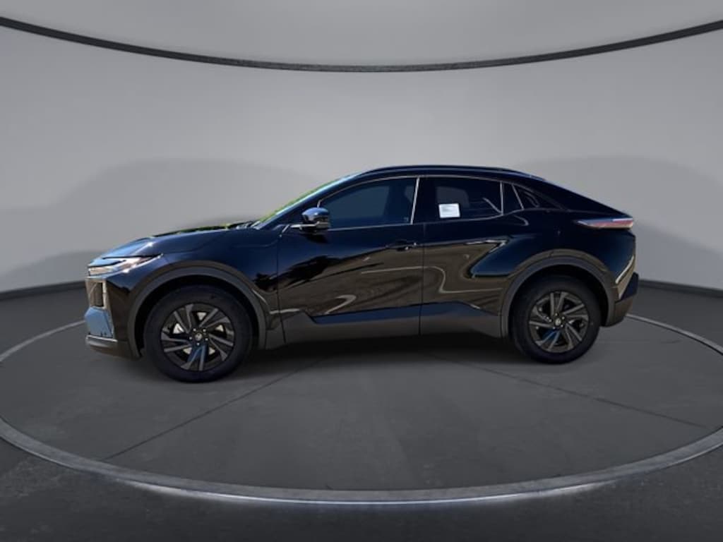 New 2026 Toyota C-HR SE SUV