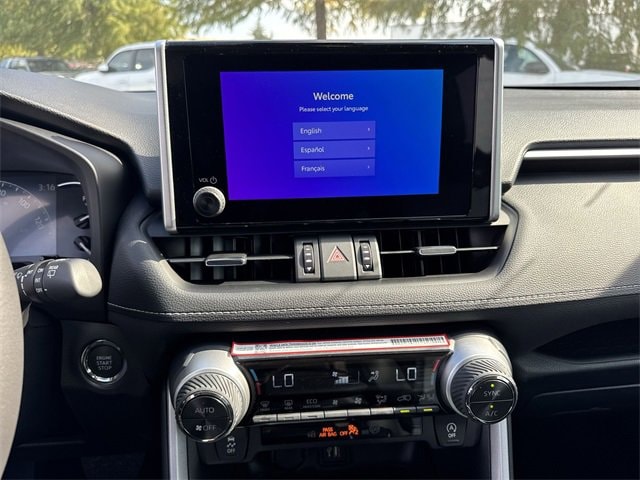 Thumbnail: 2025 Toyota RAV4 - 20