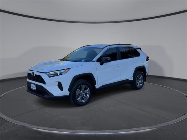 2025 Toyota RAV4 Hybrid LE photo 4