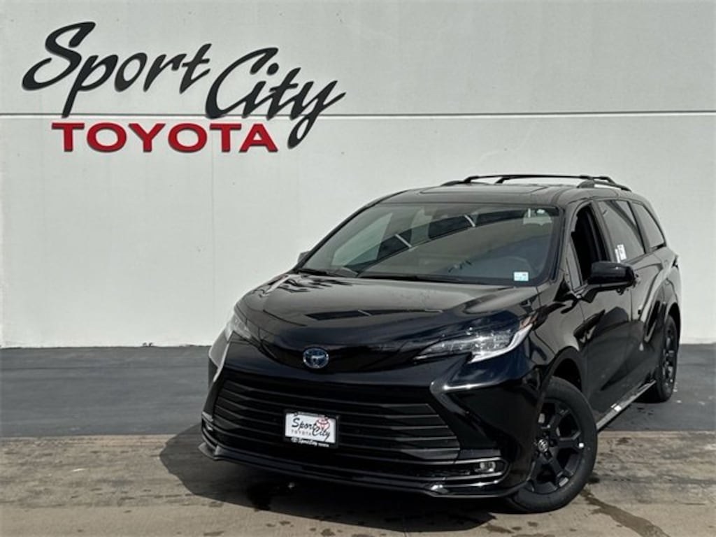 New 2025 Toyota Sienna Woodland Edition Van Passenger Van