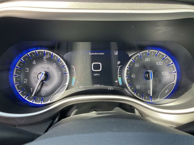 Thumbnail: 2023 Chrysler Pacifica - 25