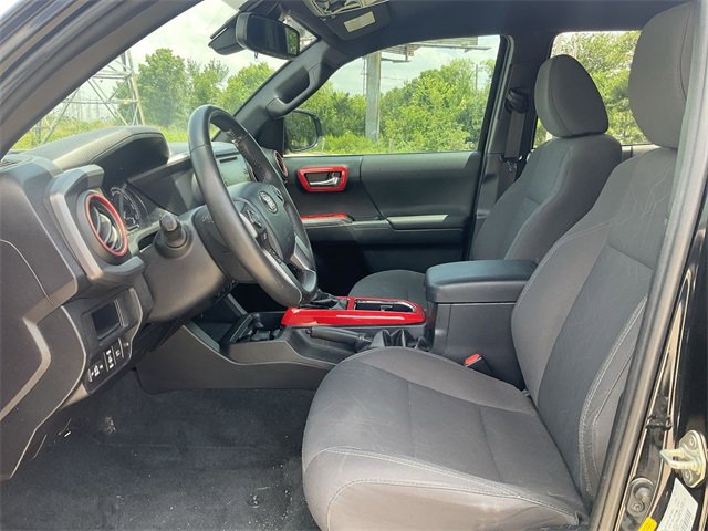 2018 Toyota Tacoma TRD Off-Road 13