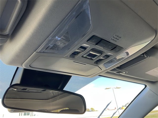 Thumbnail: 2025 Toyota RAV4 - 27