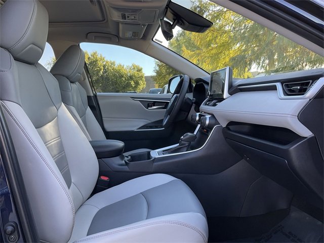 Thumbnail: 2025 Toyota RAV4 - 18