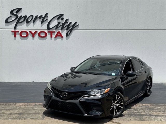 2020 Toyota Camry SE -
                  Dallas, TX