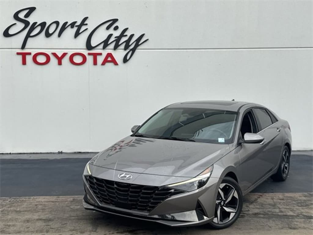 Used 2022 Hyundai Elantra Limited Sedan