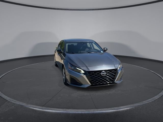 Thumbnail: 2024 Nissan Altima - 3