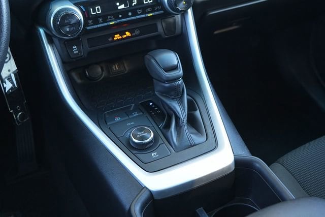 Thumbnail: 2024 Toyota RAV4 - 20